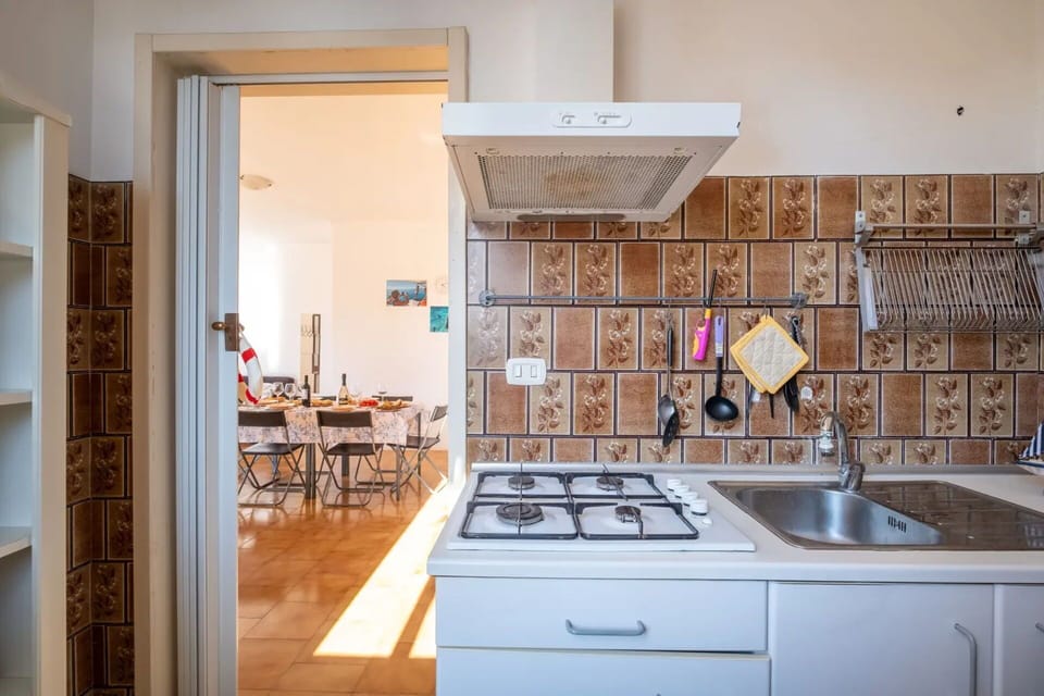 Autumn, Kitchen, Spring, Summer