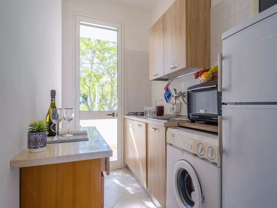 Autumn, Kitchen, Spring, Summer