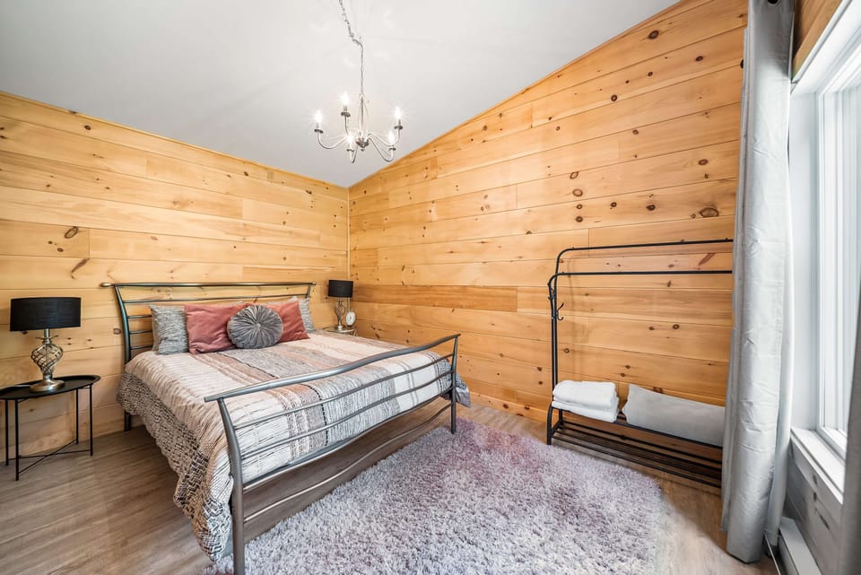 Chambre 2 - Lit queen