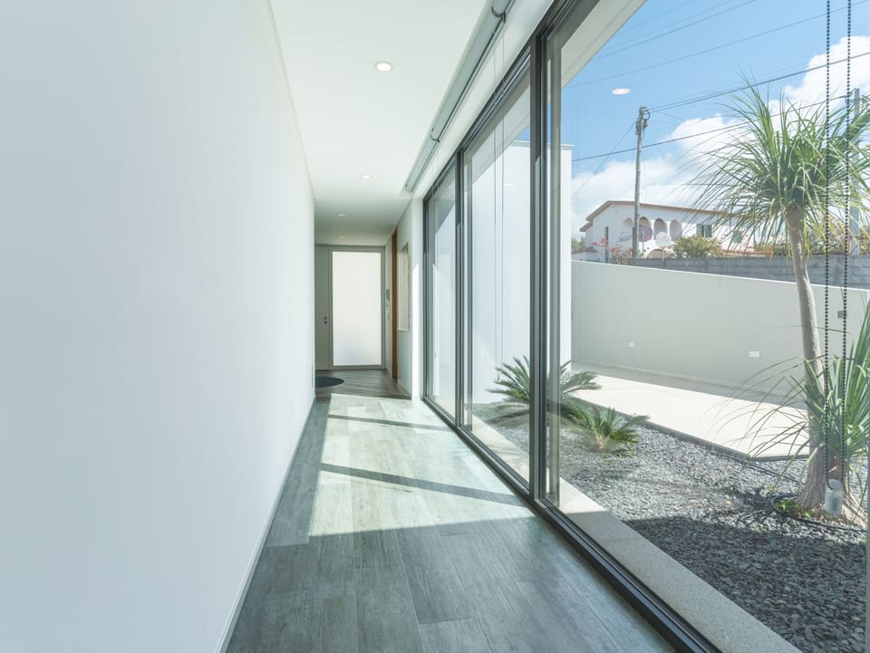 House | 3 bedrooms, desk
