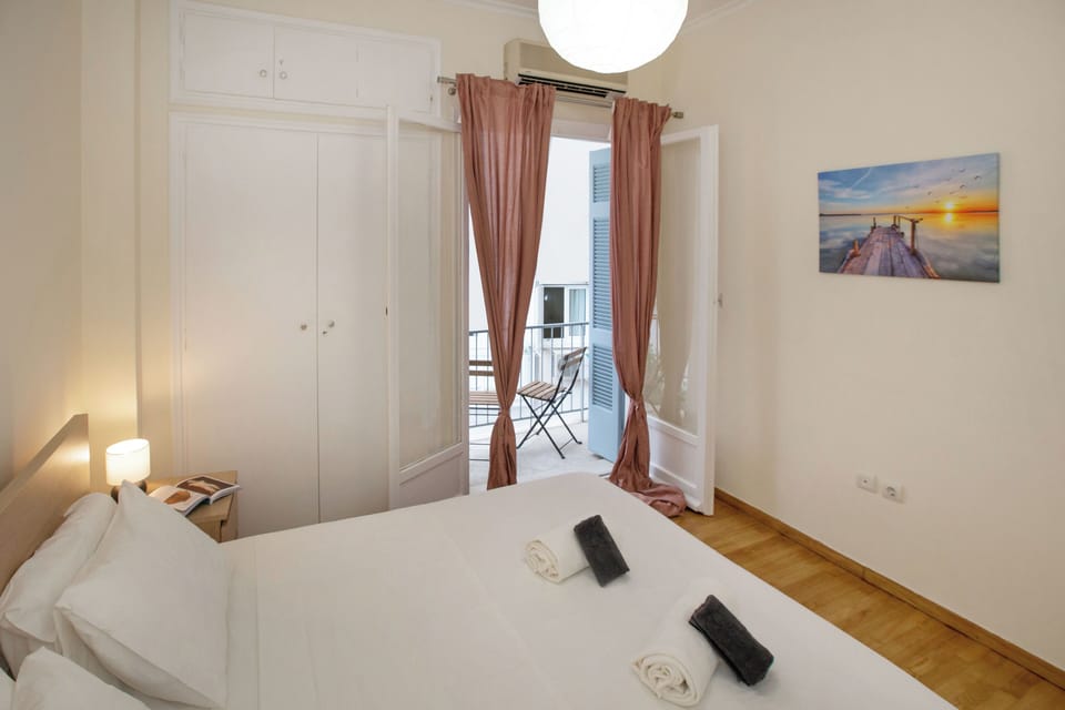 Economy Apartment | 2 bedrooms, laptop workspace, iron/ironing board, cribs/infant beds