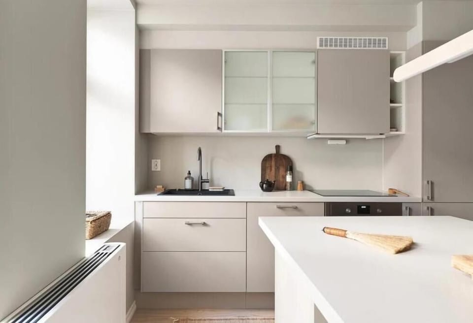 Apartment, Non Smoking, Kitchen | 3 bedrooms, blackout drapes, free WiFi