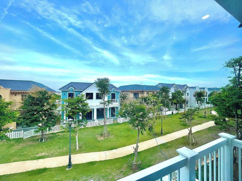 Villa, 4 Bedrooms | Premium bedding, memory foam beds, desk, laptop workspace