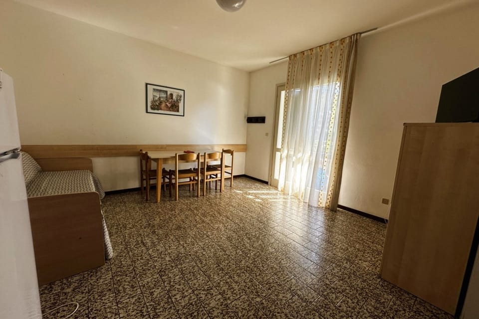 Apartment, 2 Bedrooms, Balcony, Garden View | Living area