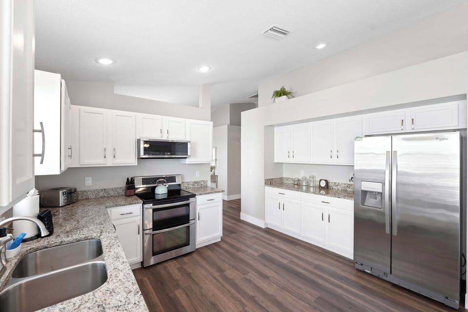House (4 Bedrooms) | Interior