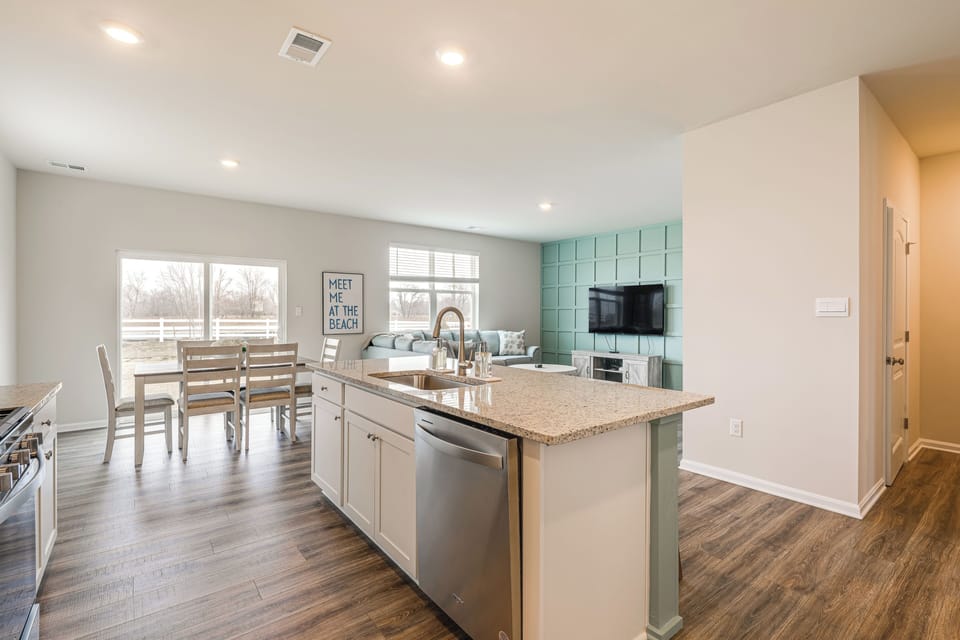 House (5 Bedrooms) | Interior