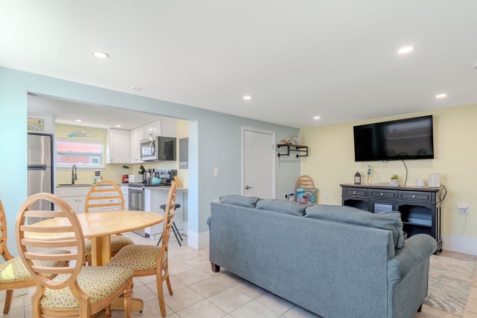 Livingroom and kitchen.