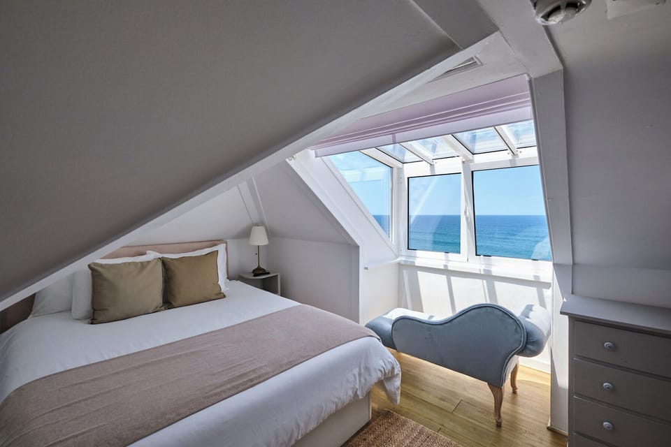 Standard Room | In-room safe, WiFi (free)