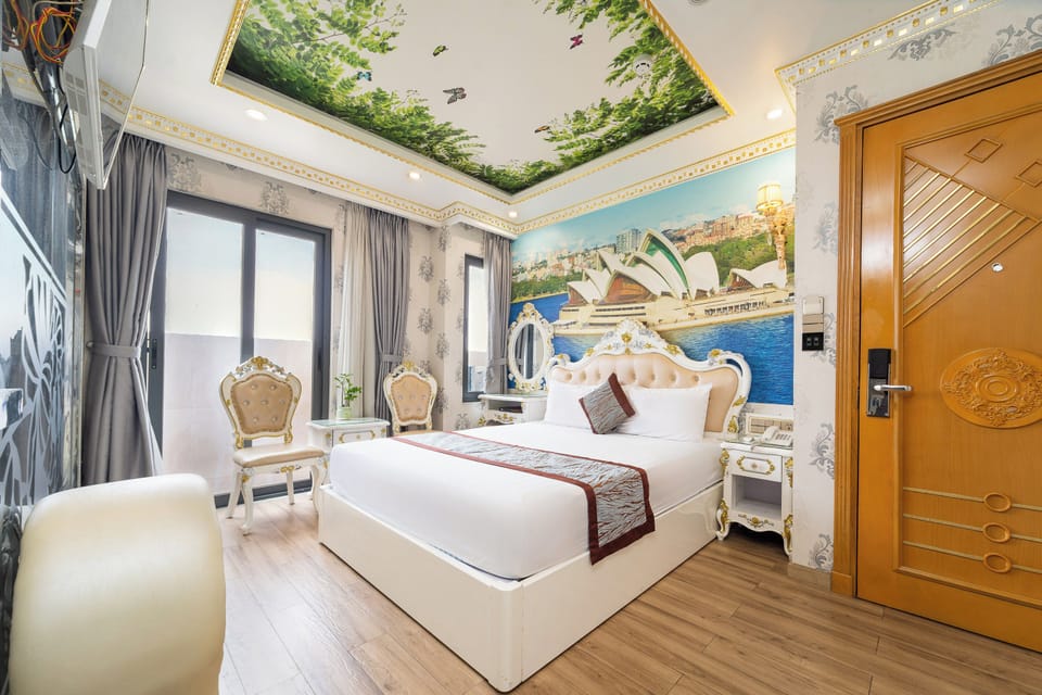 Economy Suite | Premium bedding, minibar, desk, soundproofing