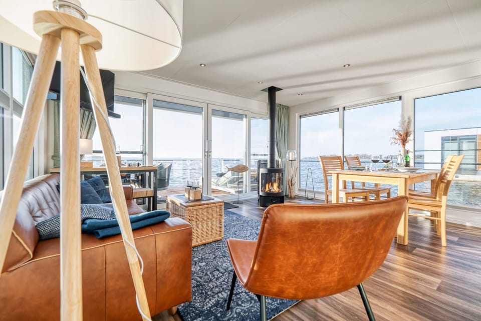 Mobile Home | Living room