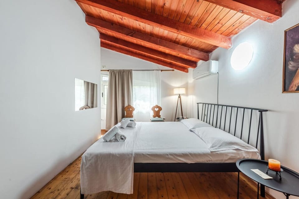 Bedroom with a double bed