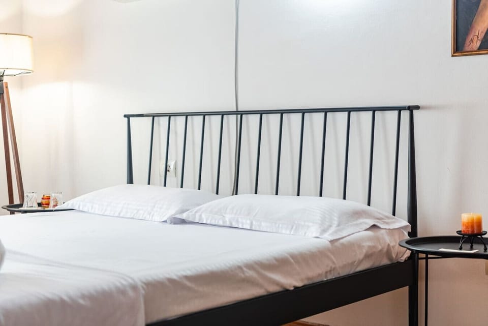 Bedroom details