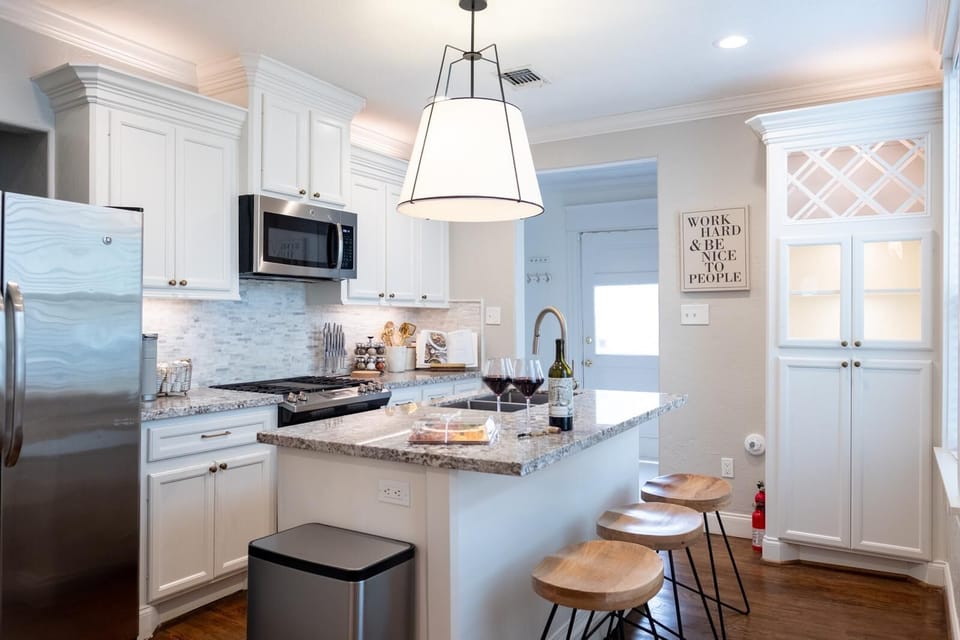 Enjoy quick or morning meals at the breakfast bar