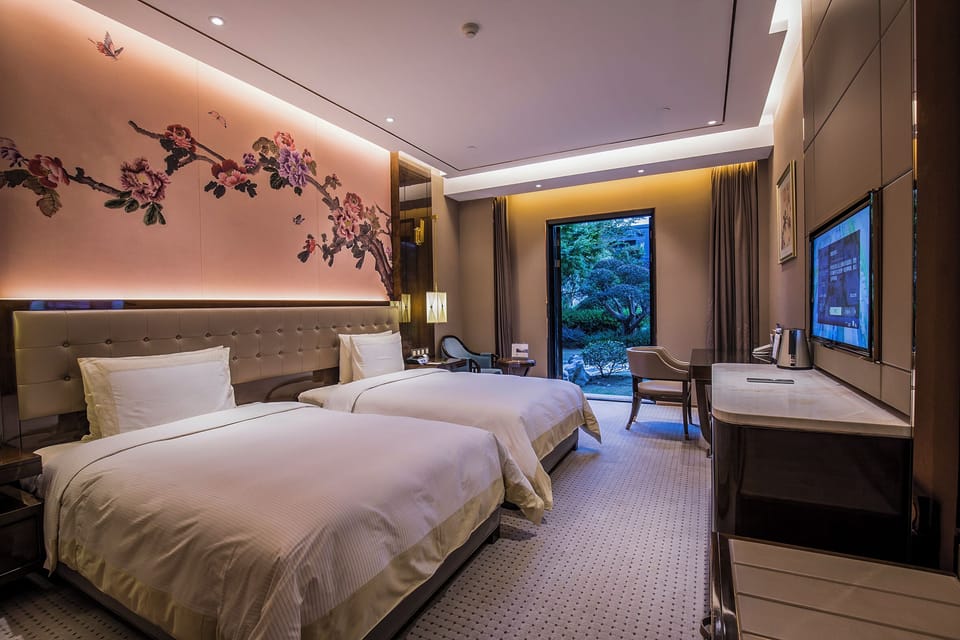 Deluxe Twin Room, Multiple Beds, Housekeeping, Garden View | Premium bedding, down comforters, pillowtop beds, in-room safe