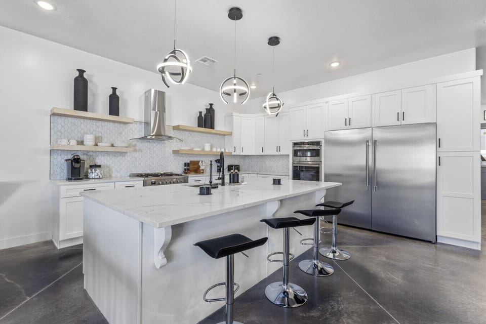 Open floor plan kitchen and island seats 4