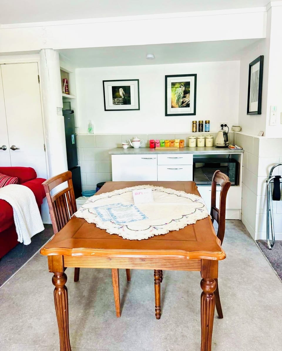 Studio, 1 King Bed, Garden View | Iron/ironing board, free WiFi