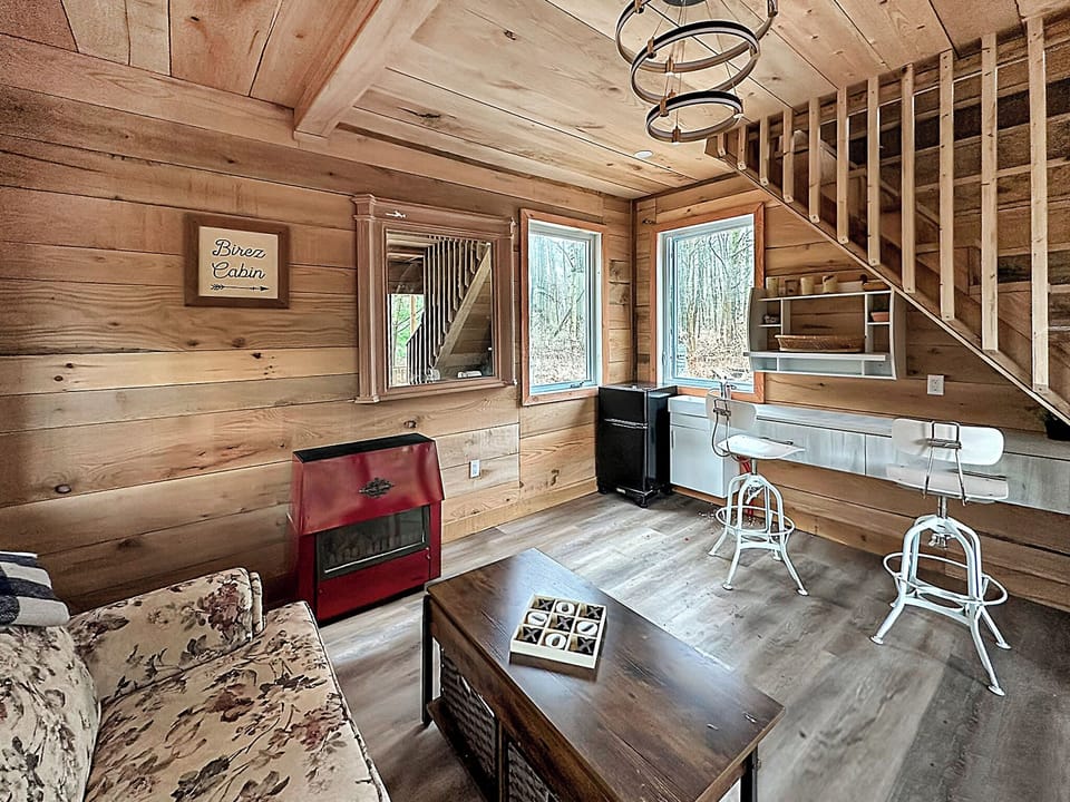 Lounge space with forest views (no Wi‑Fi/limited cell)