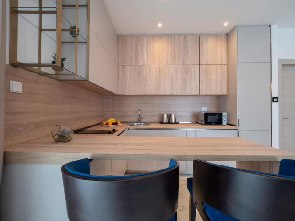 Presidential Suite, Balcony, Sea View | Private kitchen