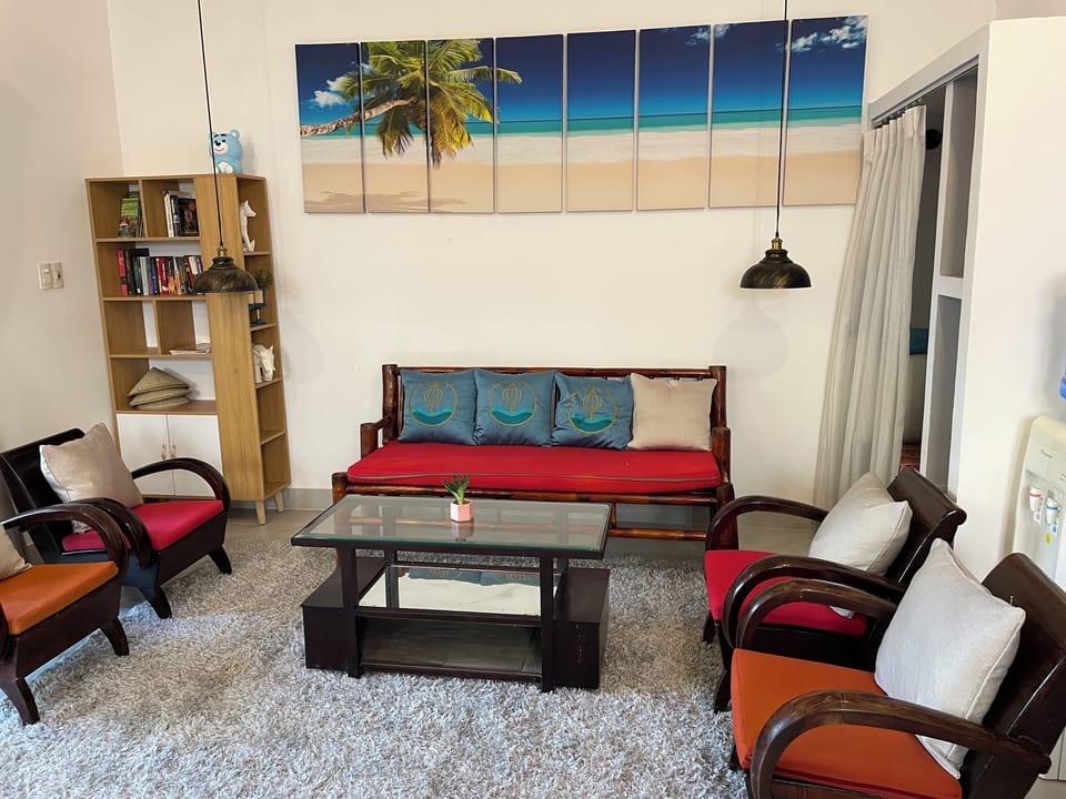 Deluxe Villa, Kitchen, Garden View | Living area