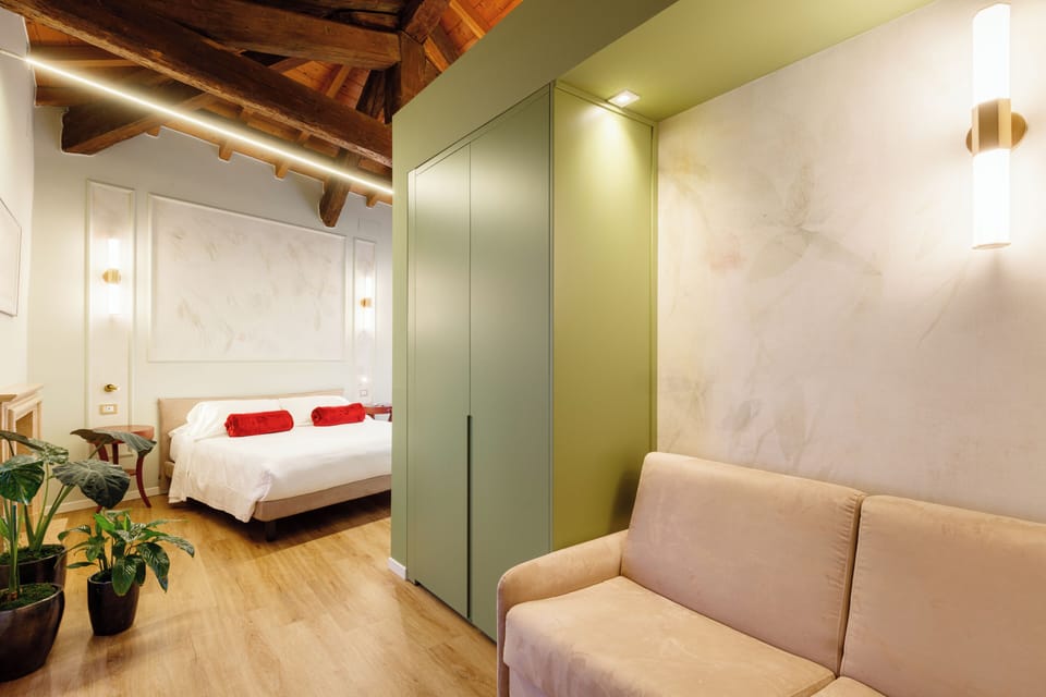 Junior Double Room, 1 Queen Bed with Sofa bed, Private Bathroom, City View | Frette Italian sheets, premium bedding, down comforters