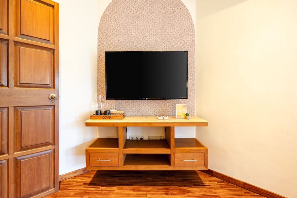 Premium Room | Desk, laptop workspace, free WiFi, bed sheets
