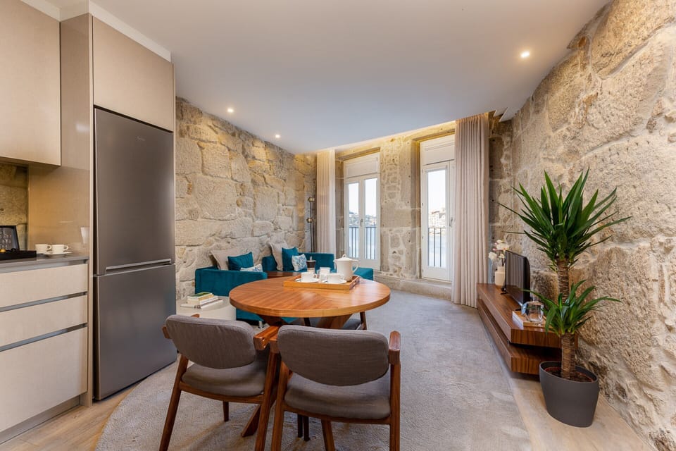 Apartment | Dining