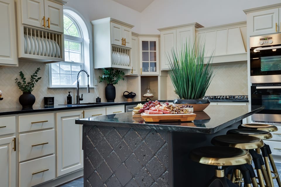 A space to cook, chat, and create memories.