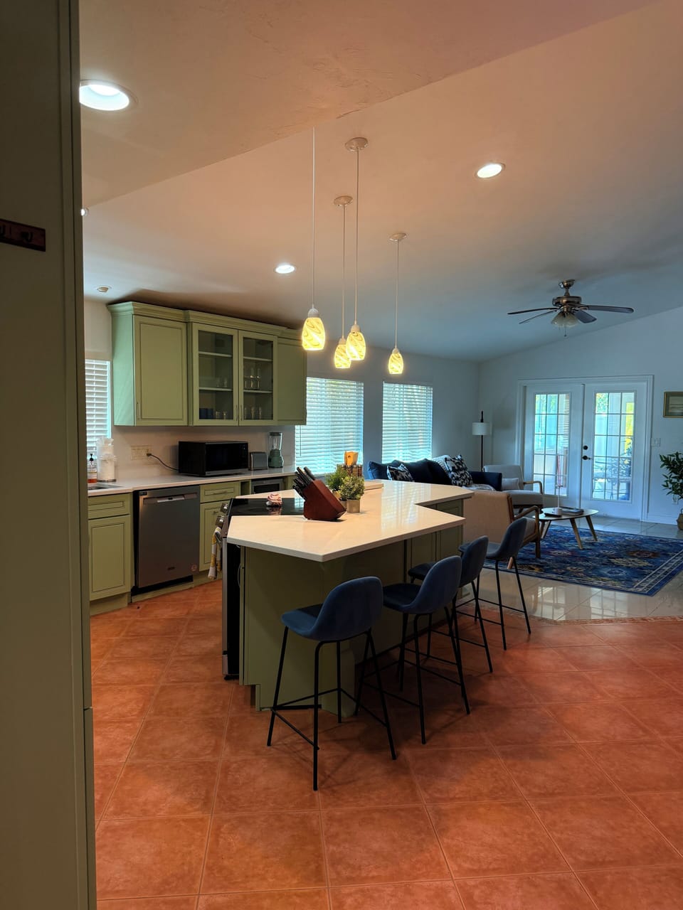 Kitchen eat up island