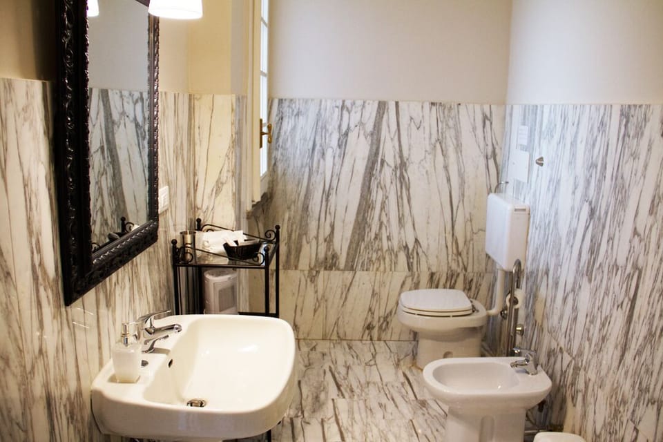 Classic Double or Twin Room, Balcony, Garden View | WiFi (free)