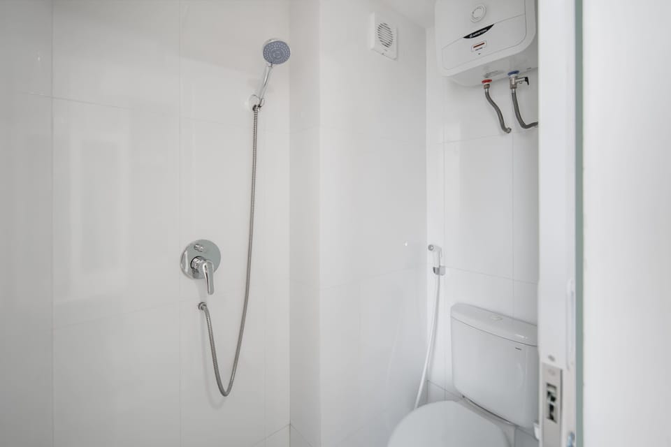 Standard Double Room, City View | Bathroom | Shower, soap, shampoo, toilet paper