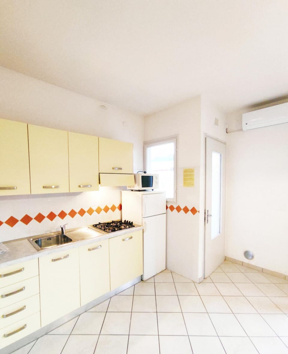 Apartment, 1 Bedroom, Balcony, City View | Interior