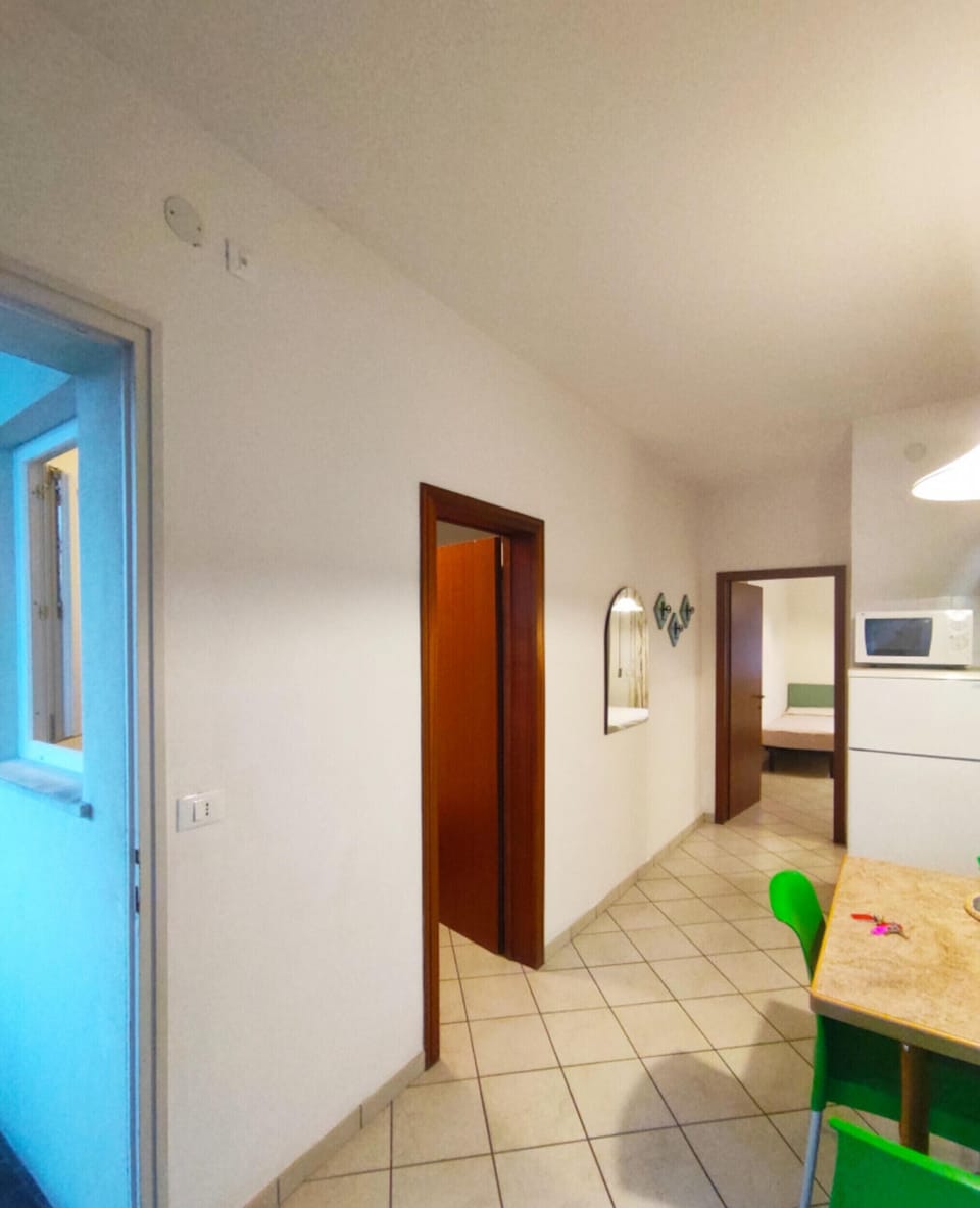 Apartment, 1 Bedroom, Balcony, City View | Interior