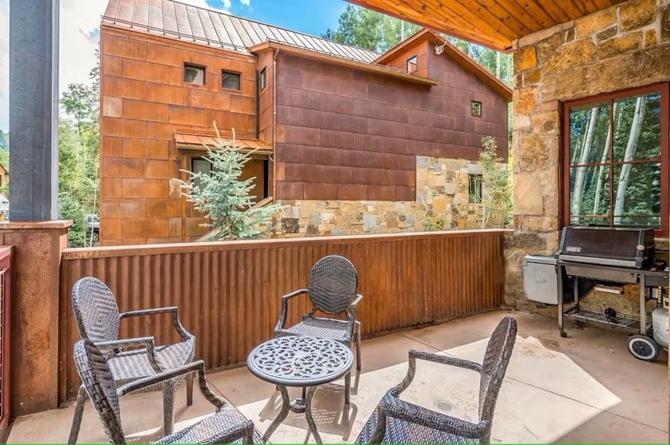deckwgrill
