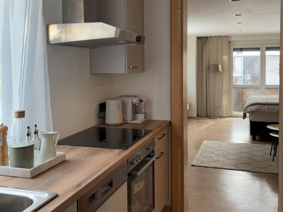Apartment | Private kitchen | Cookware/dishes/utensils
