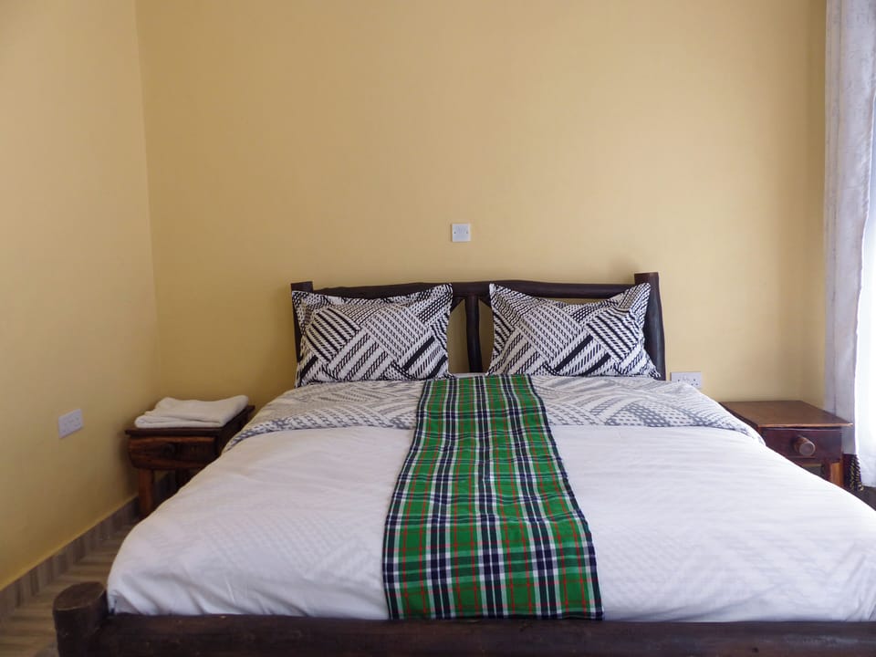 Comfort Double Room | Laptop workspace, free WiFi