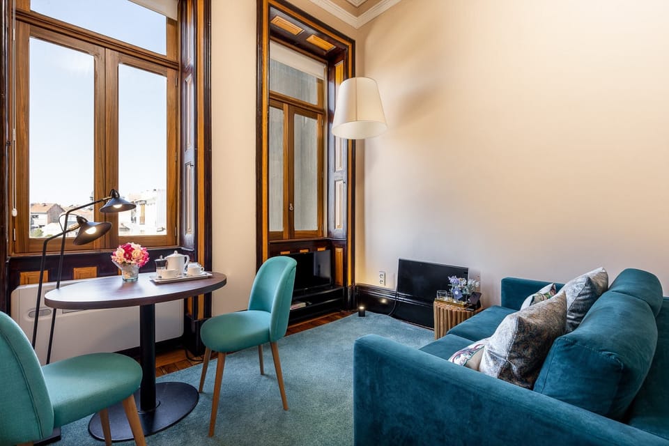Apartment | Living room | Fireplace