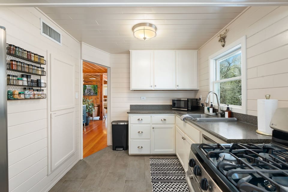 A true cook's dream with all the essentials for a home cooked meal.