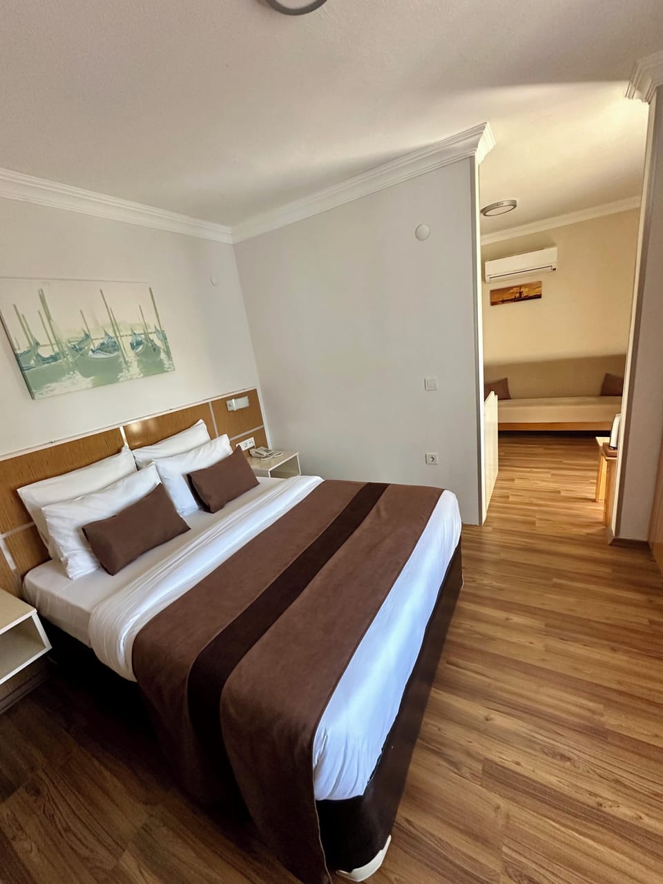 Family Room, Balcony, City View | In-room safe, blackout drapes, free WiFi