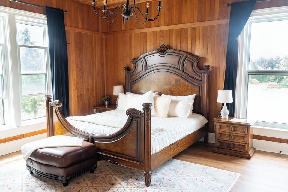 Luxury Double Room, 1 King Bed, Garden View | WiFi (free), bed sheets