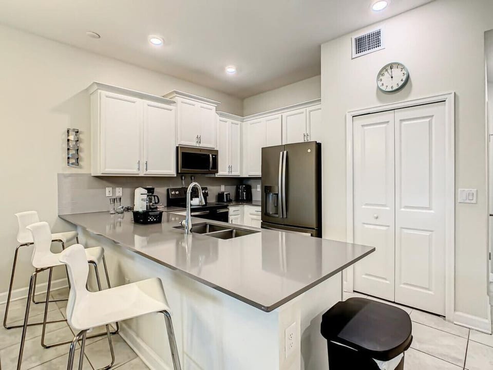 Fully Stocked Kitchen