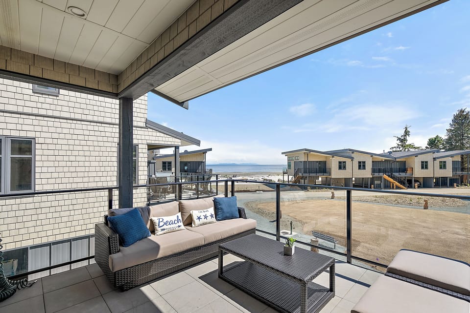View of beach and courtyard from main balcony