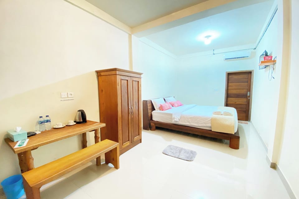 Deluxe Twin Room | Desk, WiFi (free), bed sheets