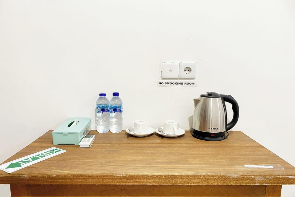 Deluxe Twin Room | Desk, WiFi (free), bed sheets