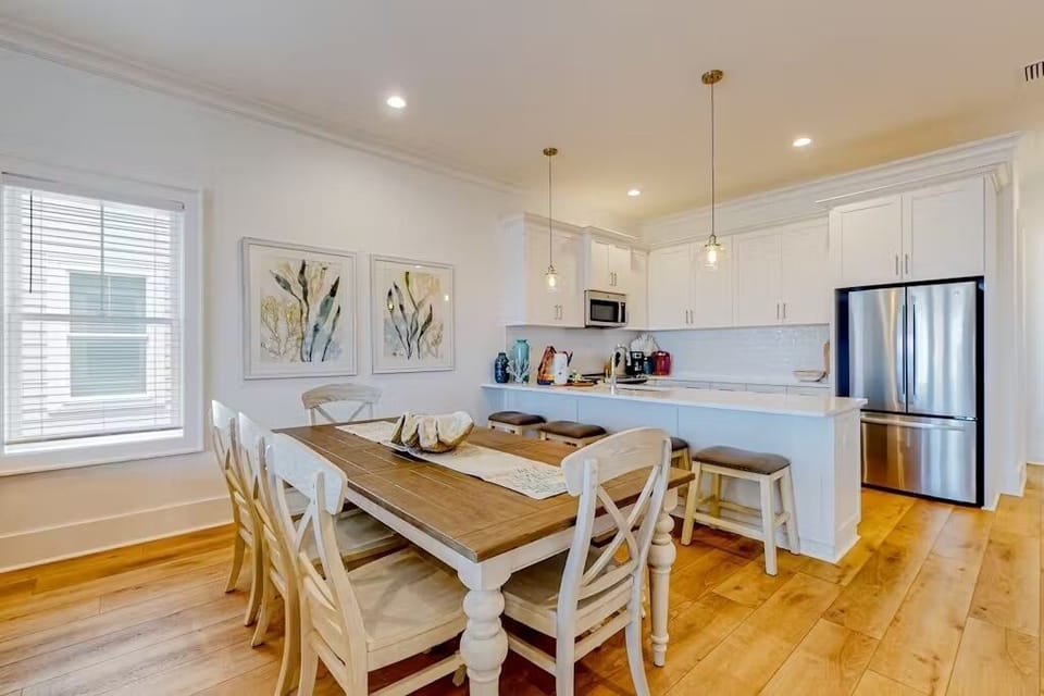 Dining room seating for 13