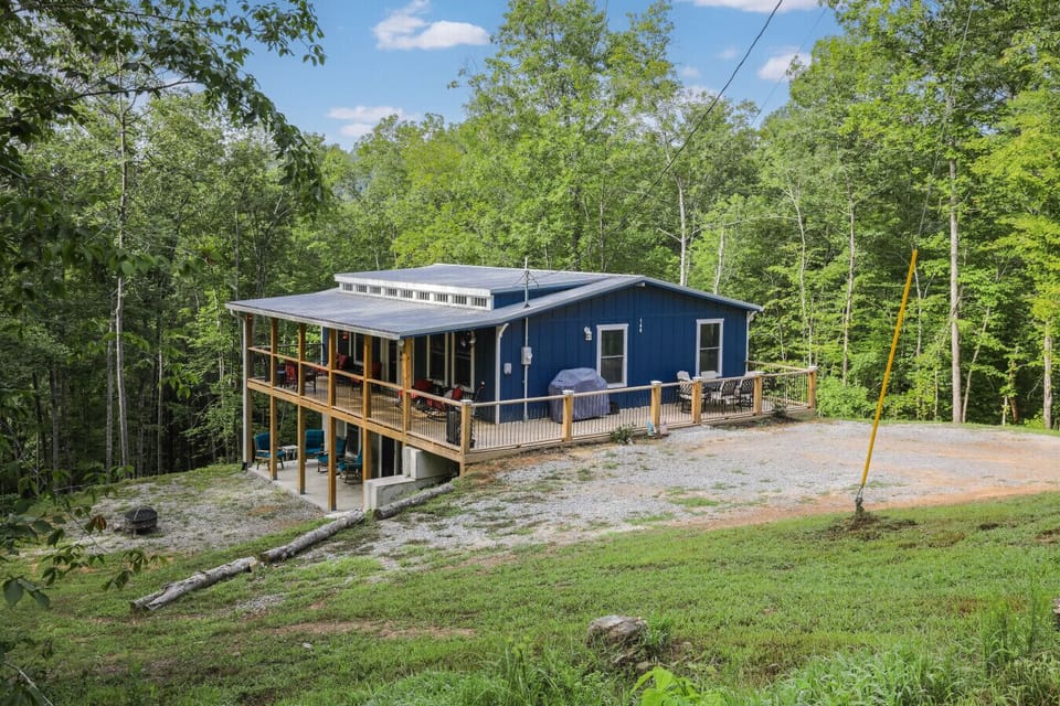 Blue Haven Lakefront Paradise