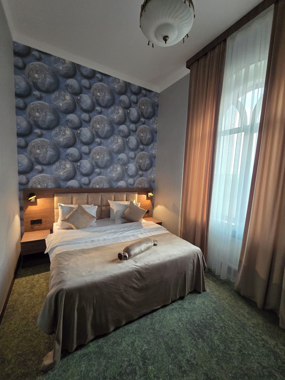 Standard Double Room Single Use, Non Smoking, Mountain View | In-room safe, desk, laptop workspace, blackout drapes