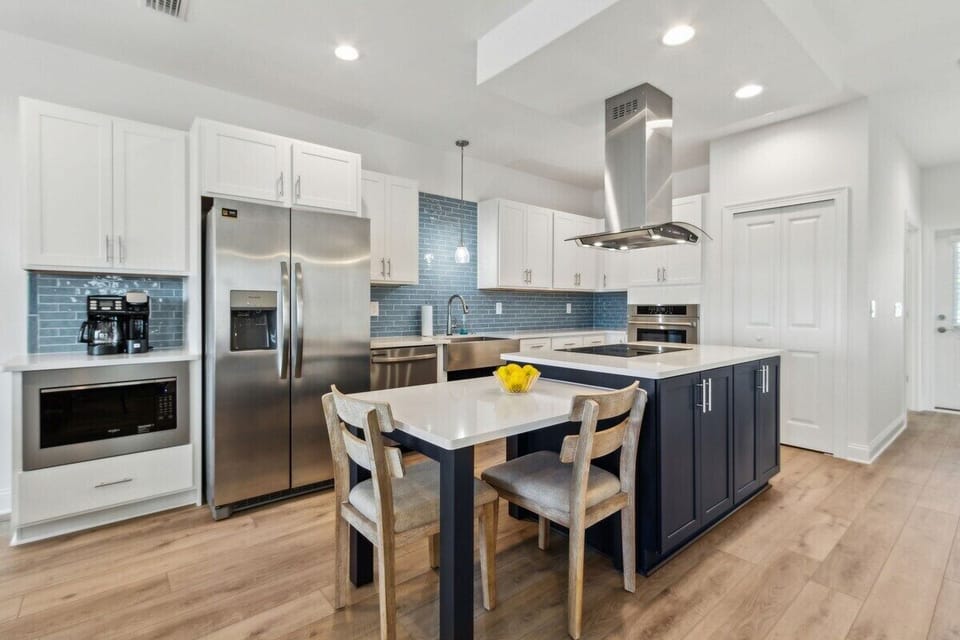 Additional dining space for 2
