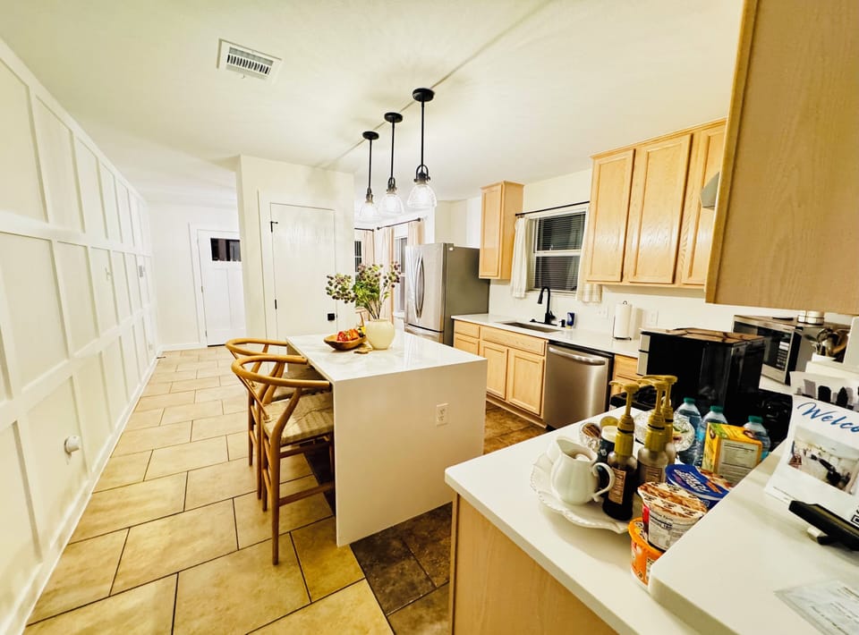 Newly renovated quartzite counter tops June 2025