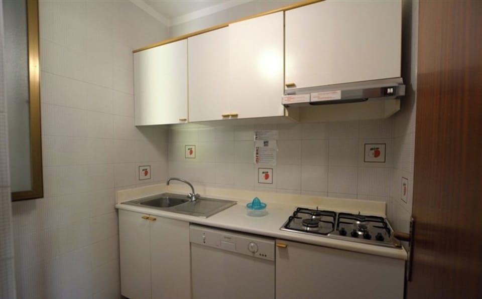 Apartment, 2 Bedrooms, Garden View | Interior