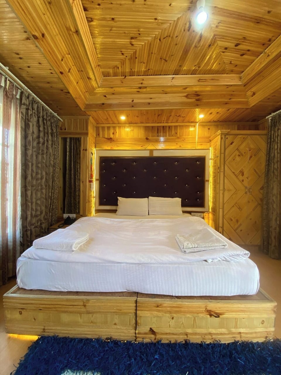 Super Deluxe Room with Mountain View | WiFi (free)